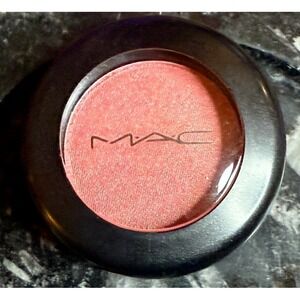 MAC Cosmetics Eyeshadow Single Lustre‎ GOT HEART Eyes on Me Flushed Rose Pink